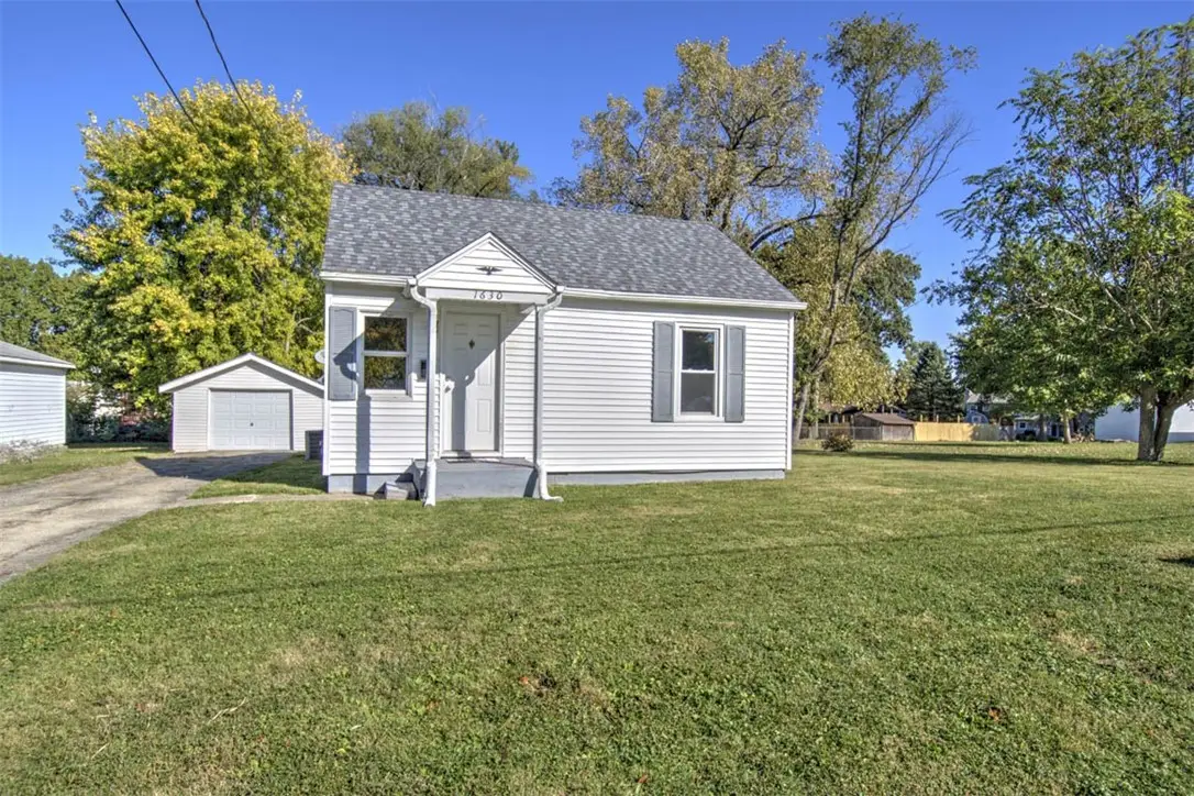 1630 W Kenwood Court, Decatur, IL 62526 - #1