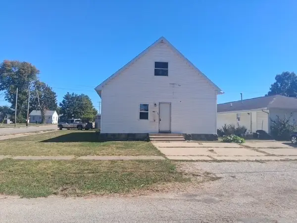 1901 11th Street, Charleston, IL 61920