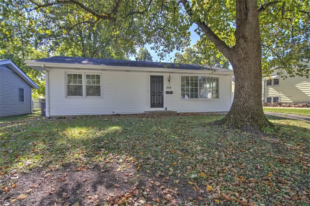 239 W Cambridge Drive, Decatur, IL 62526 - #1