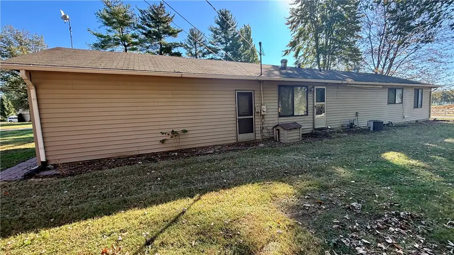 8445 N Empire Drive, Altamont, IL 62411 - #2