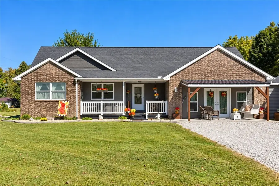 2301 E Lakeview Drive, Casey, IL 62420 - #2