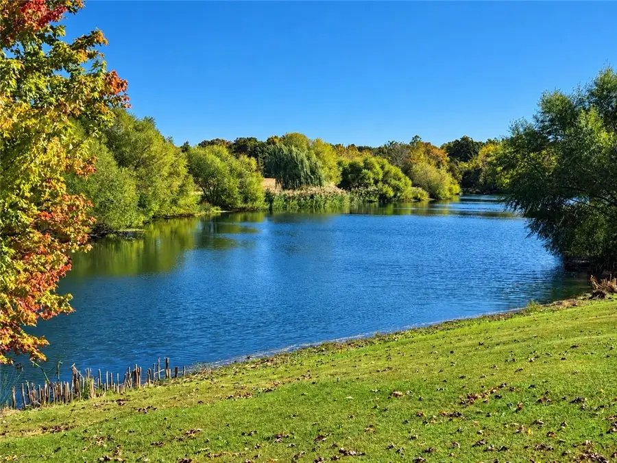 2301 E Lakeview Drive, Casey, IL 62420 - #3