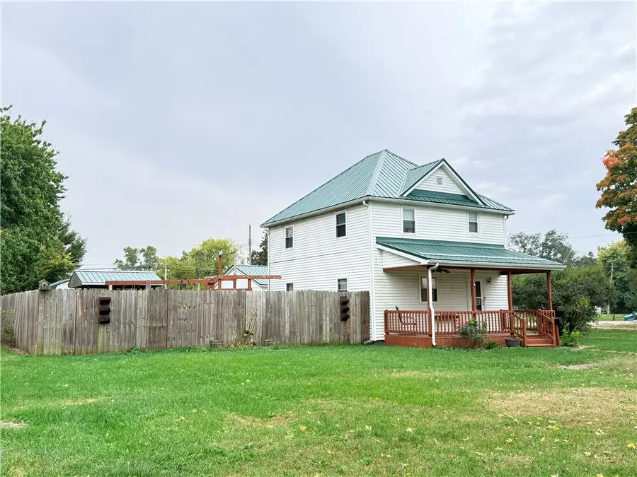 427 W Maple Street, Hoopeston, IL 60942 - #2