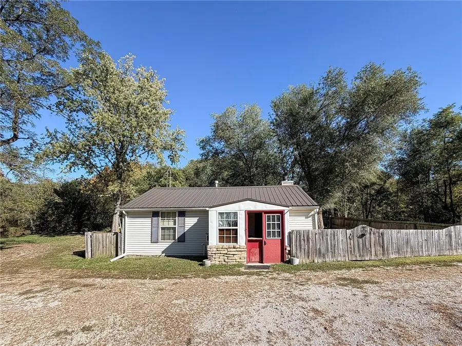 225 North 6th Street, Shelbyville, IL 62565 - #2