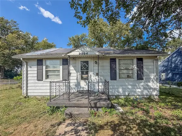 2304 Division Street, Decatur, IL 62526
