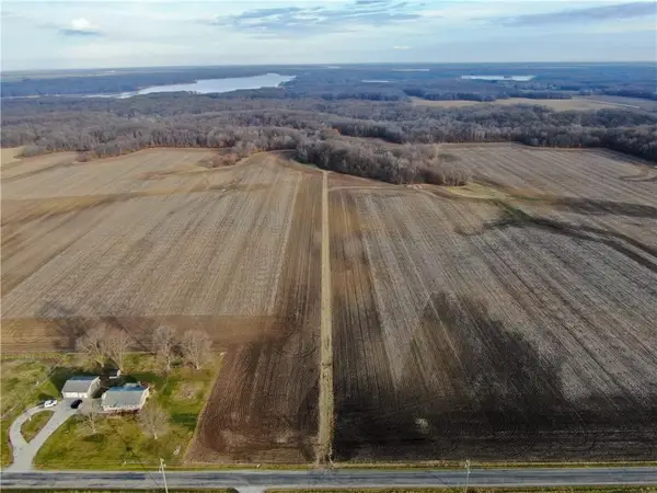 1500 North Road, Shelbyville, IL 62565