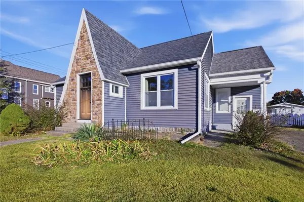 1703 Jackson Avenue, Charleston, IL 61920
