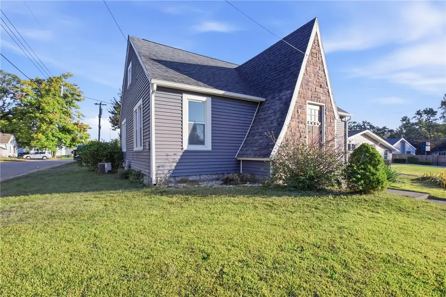 1703 Jackson Avenue, Charleston, IL 61920 - #3