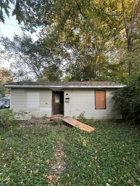 700 S Willow Street, Decatur, IL 62522