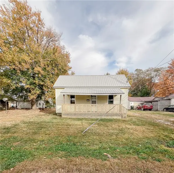 704 S Jones Street, Robinson, IL 62454