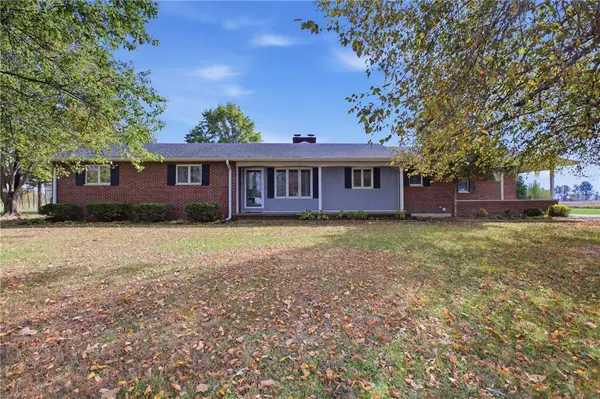 3860 N 400th Road, Mason, IL 62443