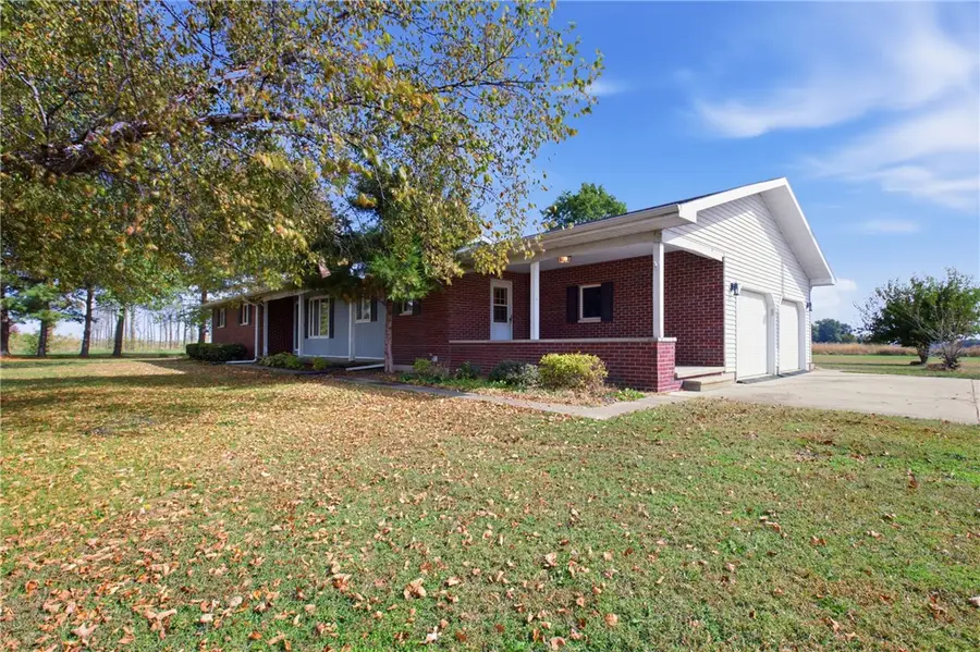 3860 N 400th Road, Mason, IL 62443 - #3