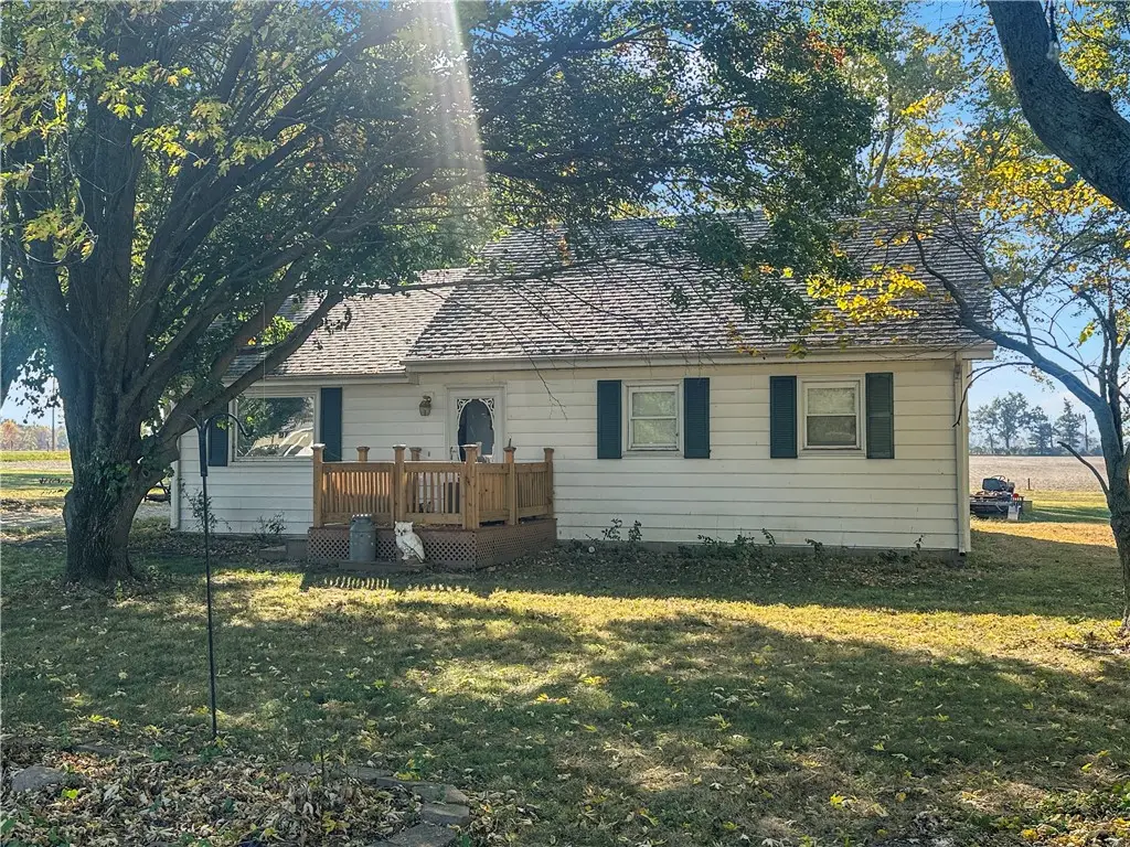 1448 E County Road 250 N, Mattoon, IL 61938 - #1