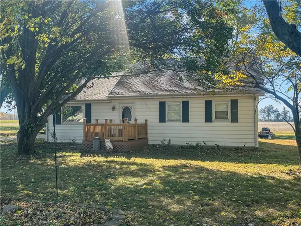 1448 E County Road 250n, Mattoon, IL 61938
