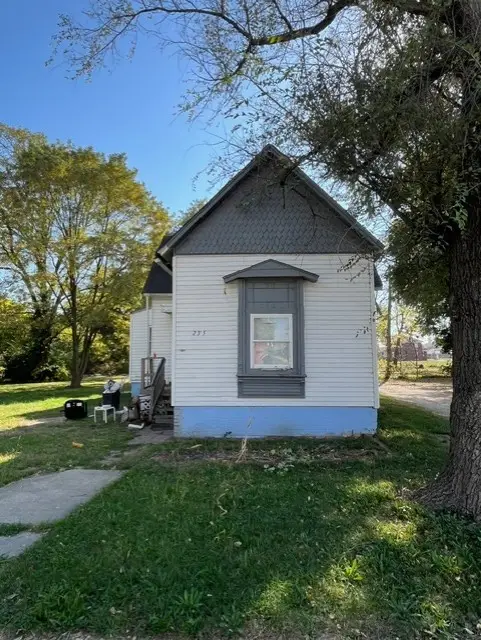 235 E Division Street, Decatur, IL 62526