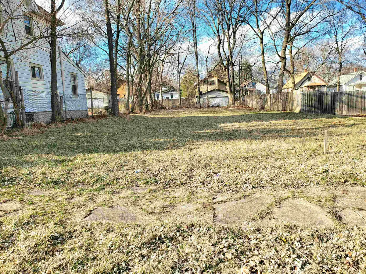 821 Island Avenue, Rockford, IL 61102 - #1