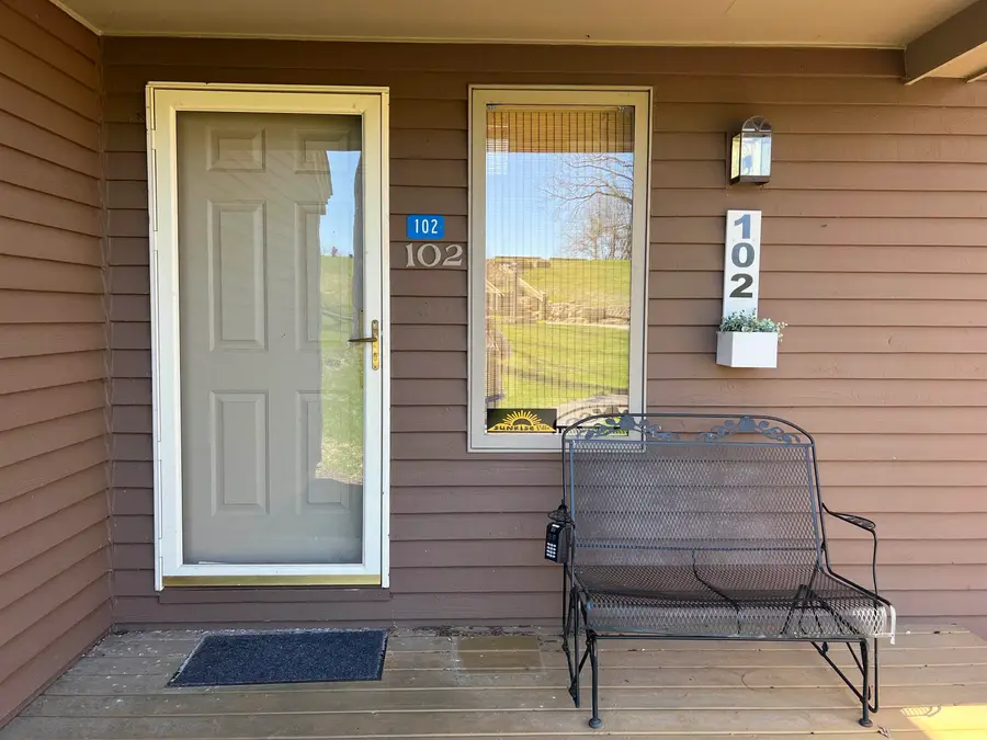 102 Walnut Hill Drive, Galena, IL 61036 - #2