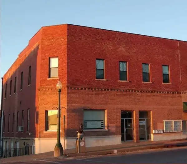 102 E Market Street, MOUNT CARROLL, IL 61053