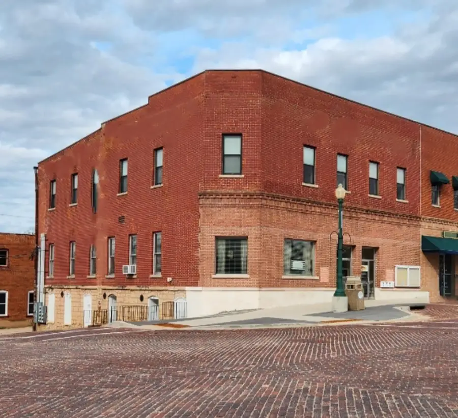 102 E Market Street, Mount Carroll, IL 61053 - #3