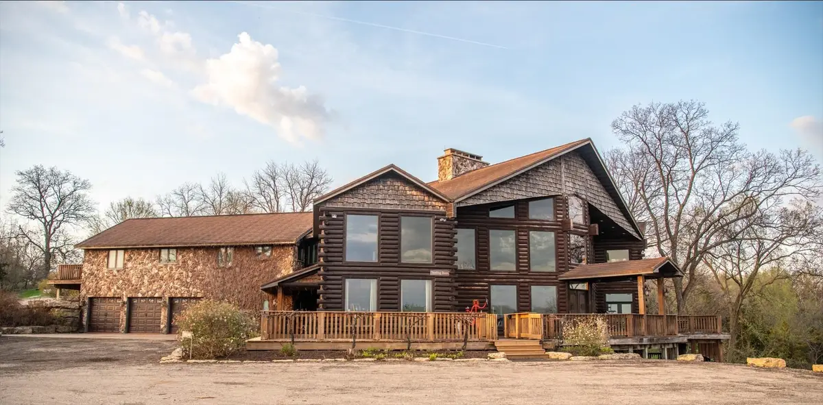 2003 W Hanover Road, Hanover, IL 61041 - #1