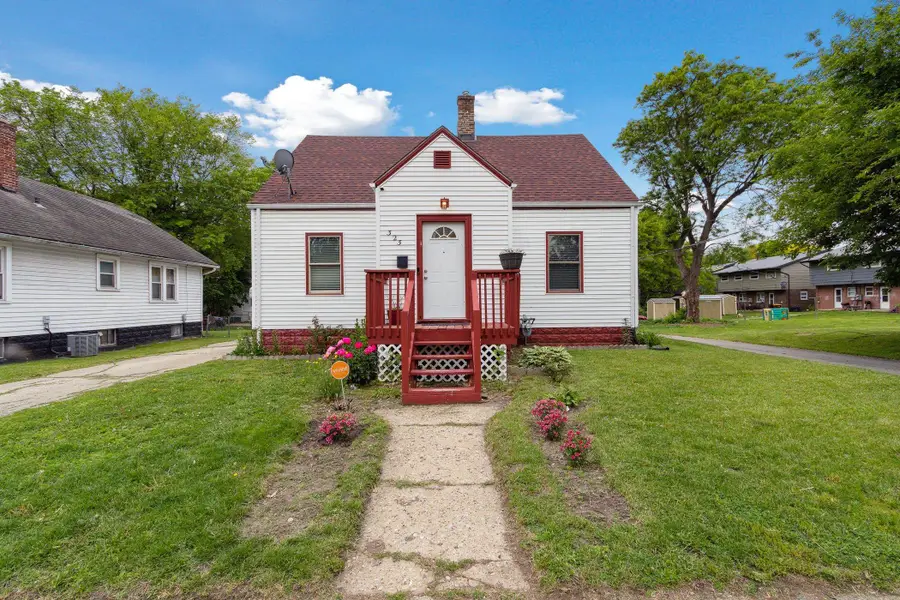 323 Tay Street, Rockford, IL 61102 - #3