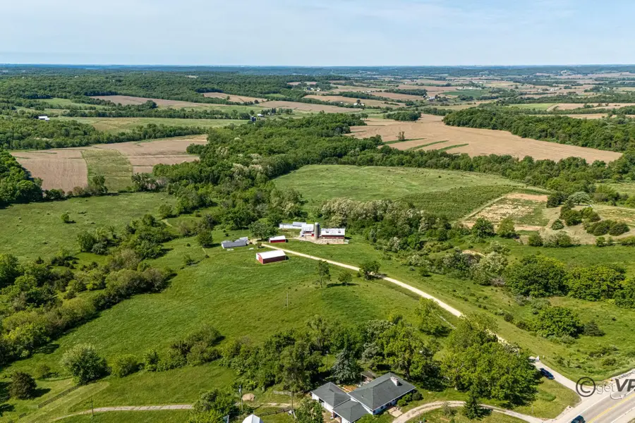 1139 US HWY 20 East, Elizabeth, IL 61028 - #2