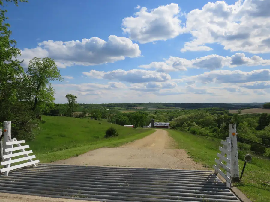 1139 US HWY 20 East, Elizabeth, IL 61028 - #3
