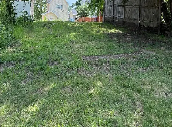 1320 4th Street, Peru, IL 61354