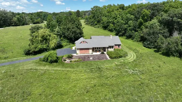7822 Burr Oak Road, ROSCOE, IL 61073