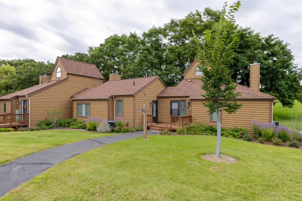 11 Farmstead Drive, Galena, IL 61036 - #1