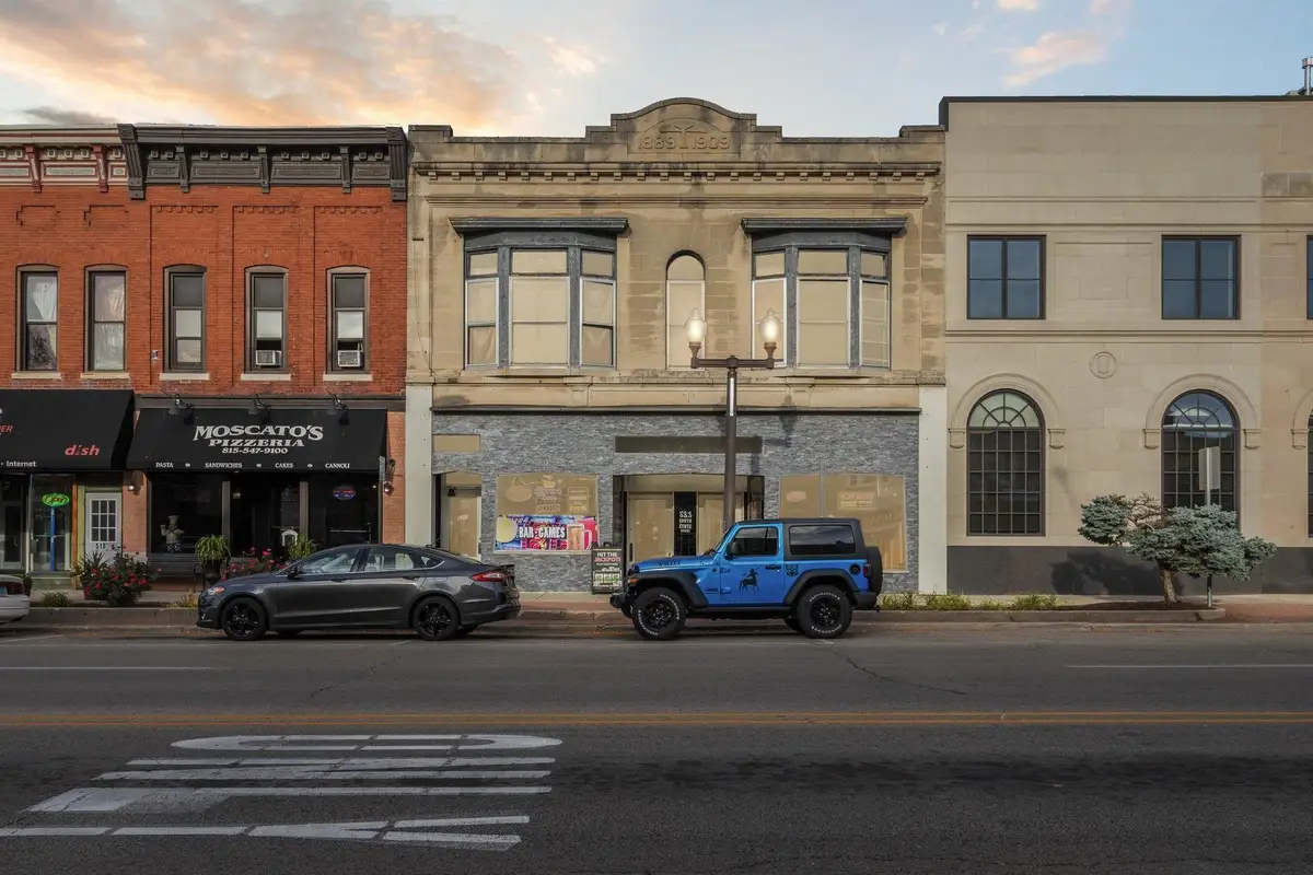 522 S State Street, Belvidere, IL 61008 - #1