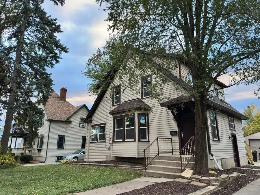 816 S Harlem, Freeport, IL 61032 - #2