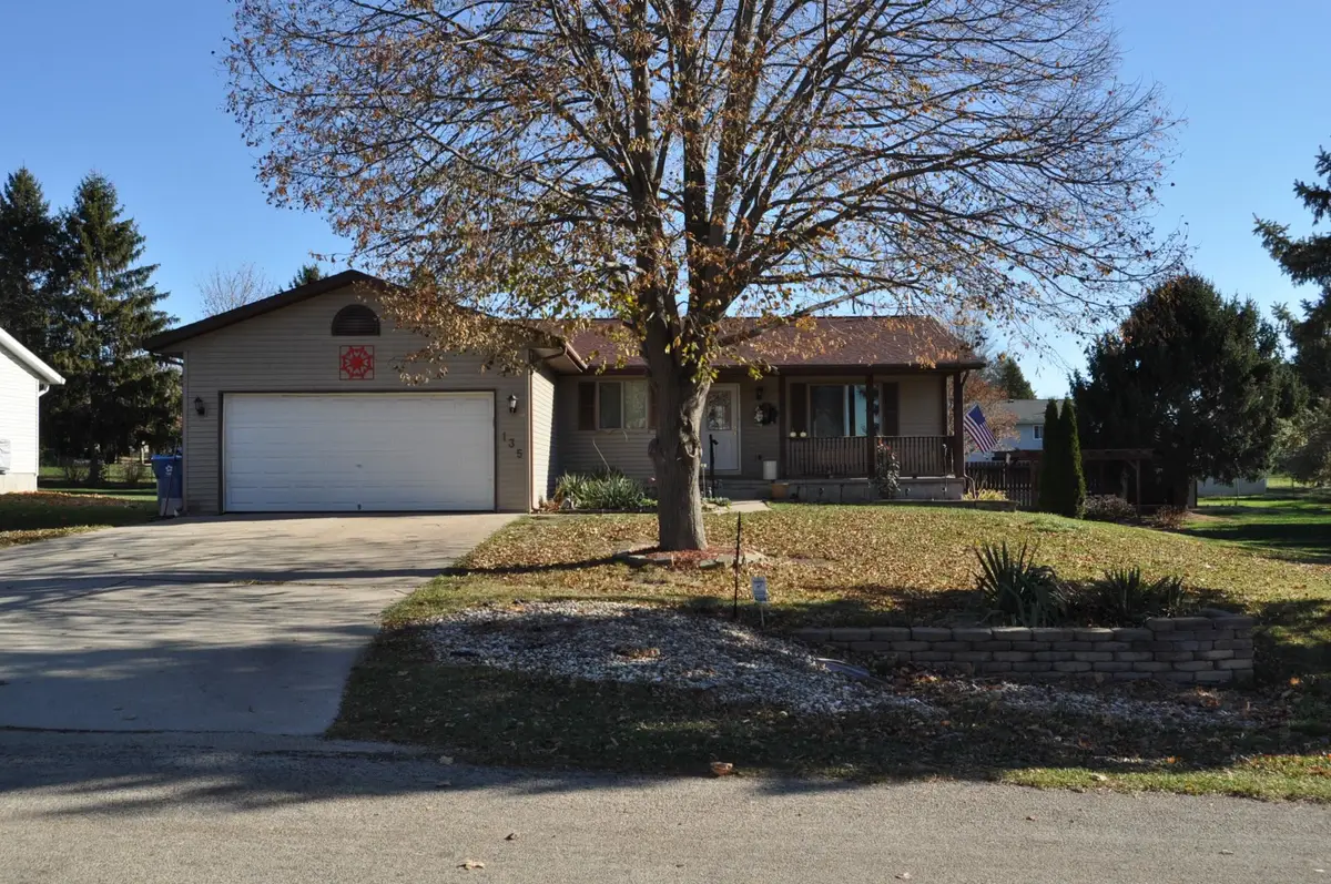 135 Field Crest Lane, Cedarville, IL 61013 - #1