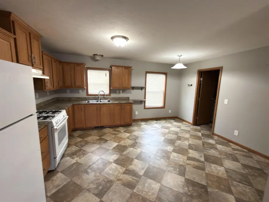 498 Park Avenue, Belvidere, IL 61008 - #3