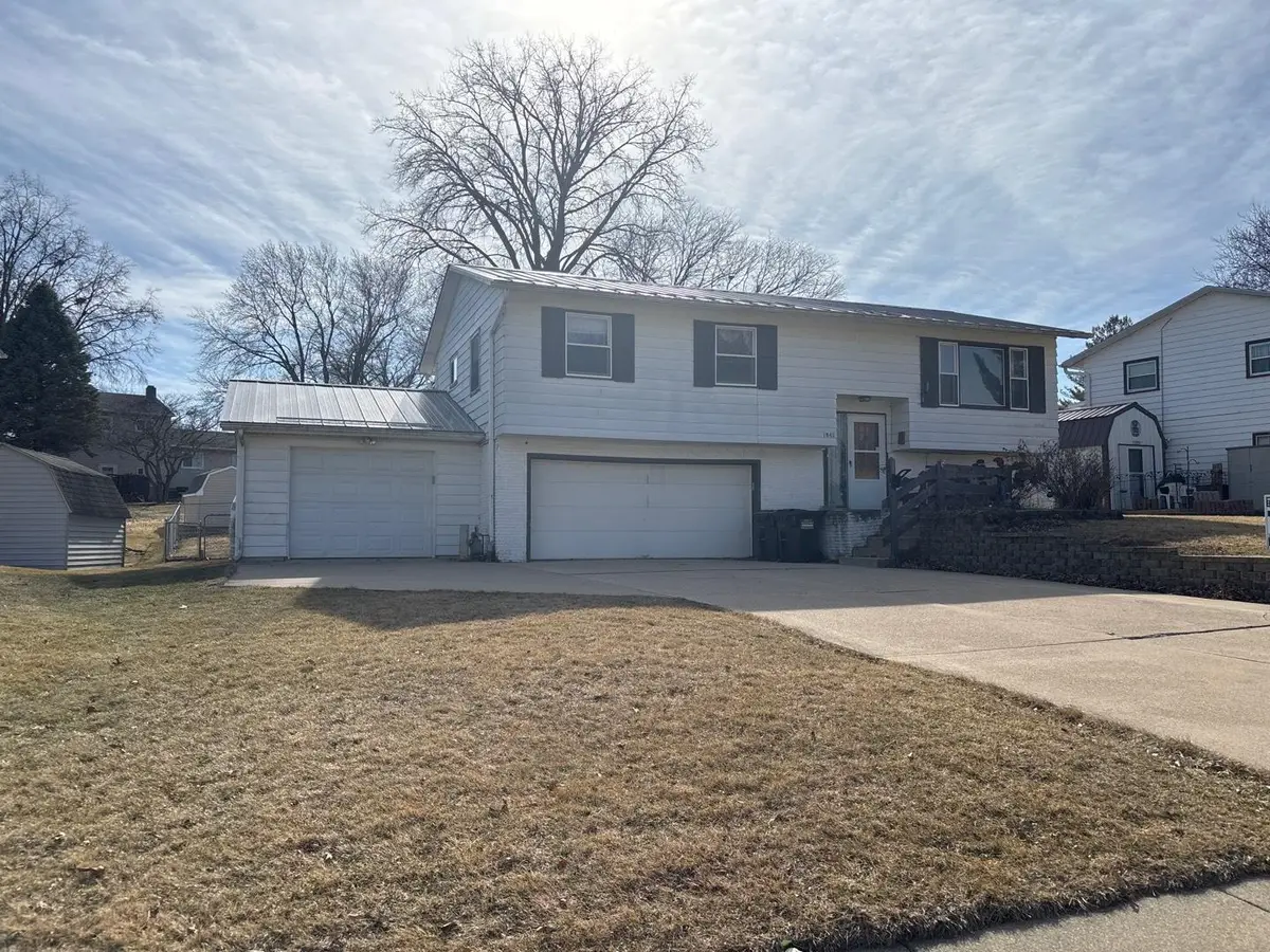 1841 W Revere, Freeport, IL 61032 - #1