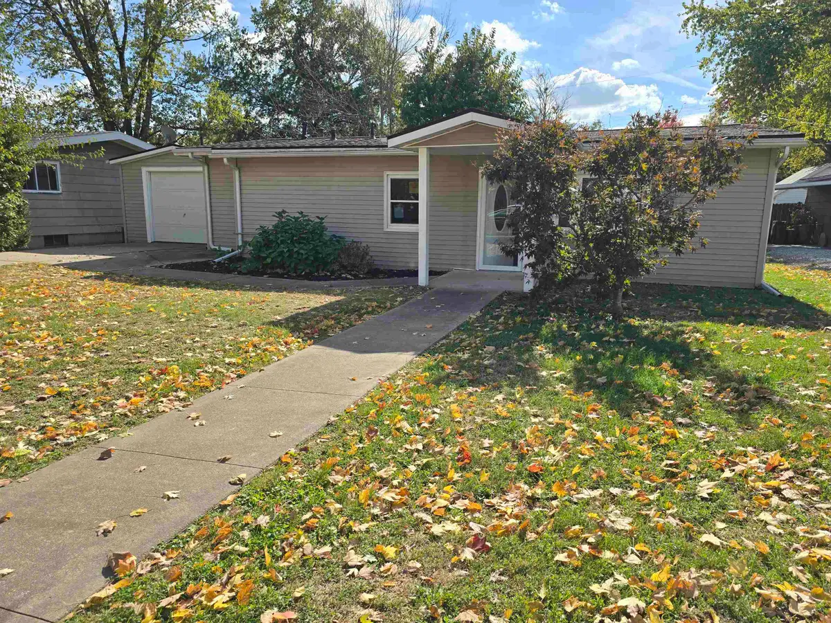 131 W Barsi Boulevard, Macomb, IL 61455 - #1