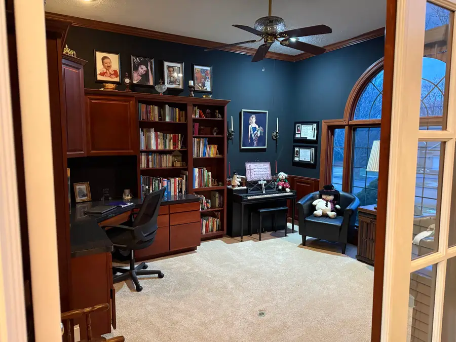 649 Roxbury Road, Rockford, IL 61107 - #2