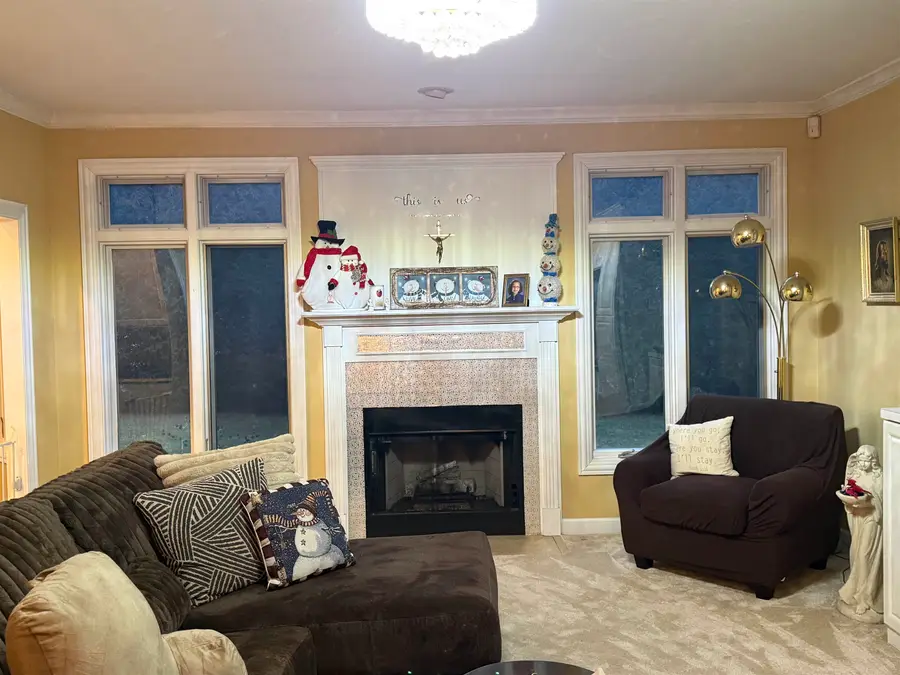 649 Roxbury Road, Rockford, IL 61107 - #3