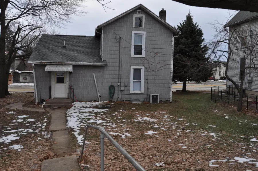 730 W Galena Avenue, Freeport, IL 61032 - #2