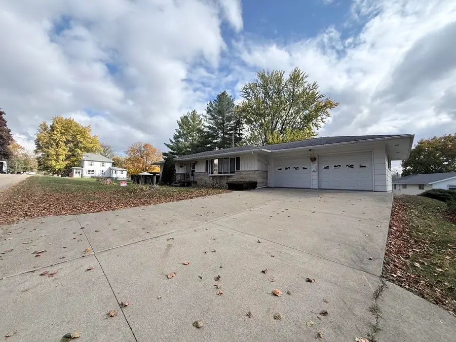 214 Long Street, Warren, IL 61087 - #2