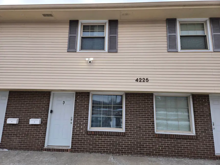 4225-4229 Harrison Avenue, Rockford, IL 61108 - #2