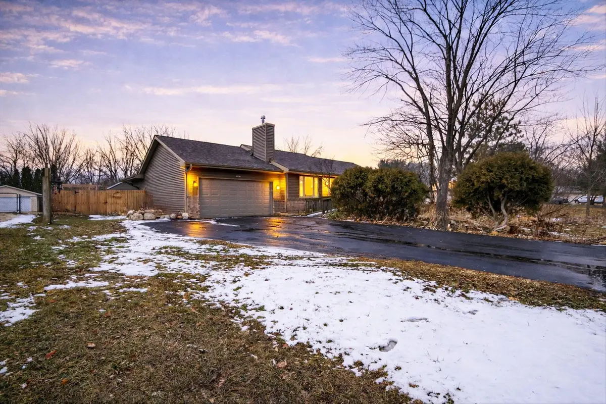 3941 Joan Drives, Roscoe, IL 61073 - #1