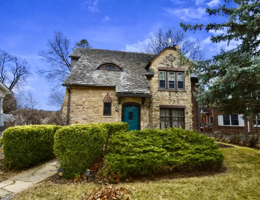 1261 W Stephenson Street, Freeport, IL 61032 - #2