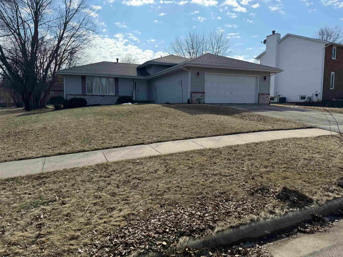 2215 Wheatland Terrace, Freeport, IL 61032 - #1