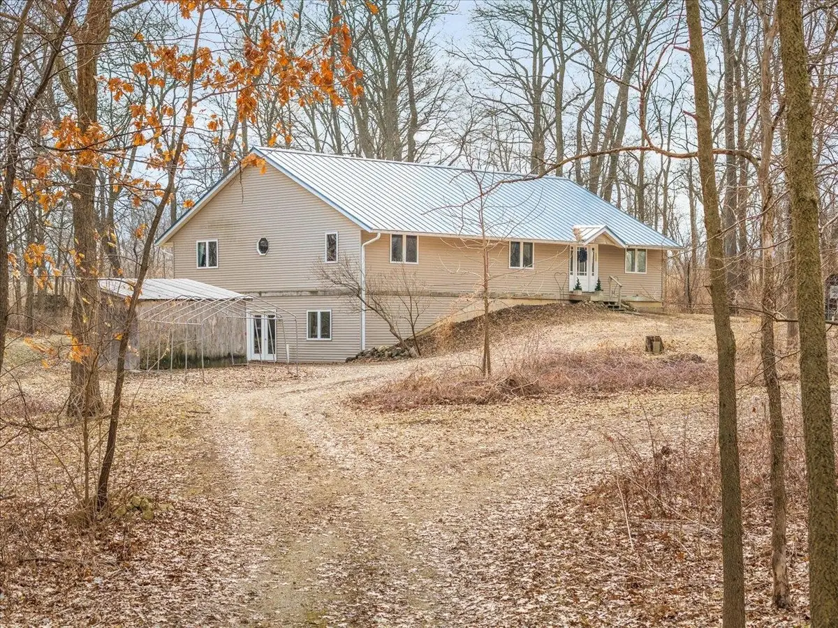 11660 Farm School Road, Durand, IL 61024 - #1
