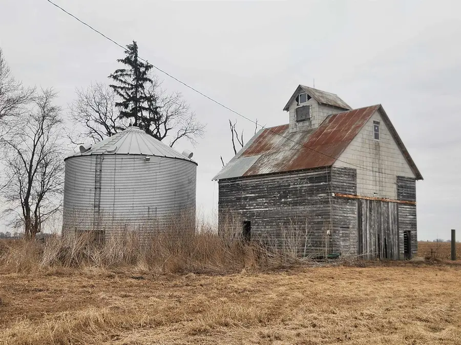 1850 DAYSVILLE Road, Franklin Grove, IL 61031 - #2