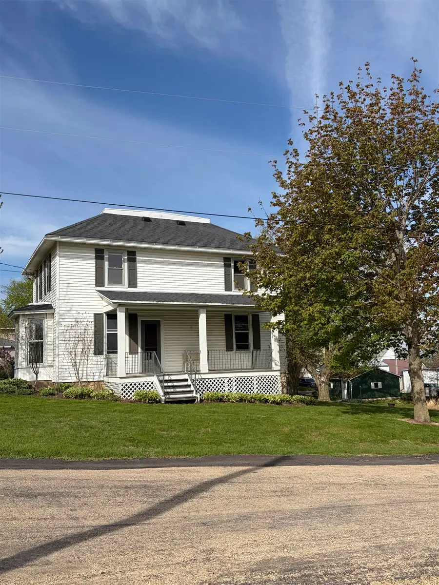 216 S Washington Street, Elizabeth, IL 61028 - #2