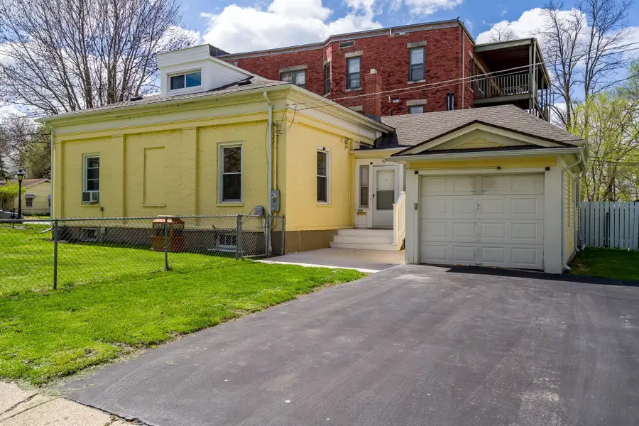 405 S 1st Street, Rockford, IL 61104 - #3