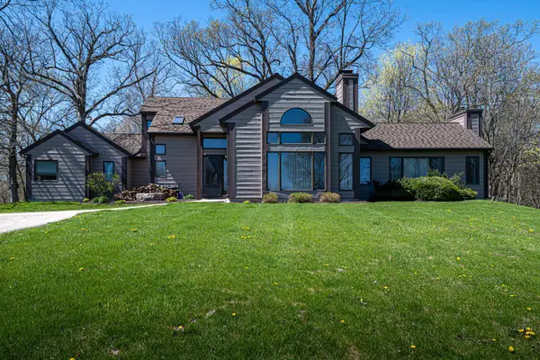 1 Vista Ridge Drive, GALENA, IL 61036