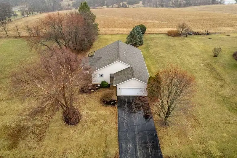 186 LAKE SUMMERSET Road, Davis, IL 61019 - #2